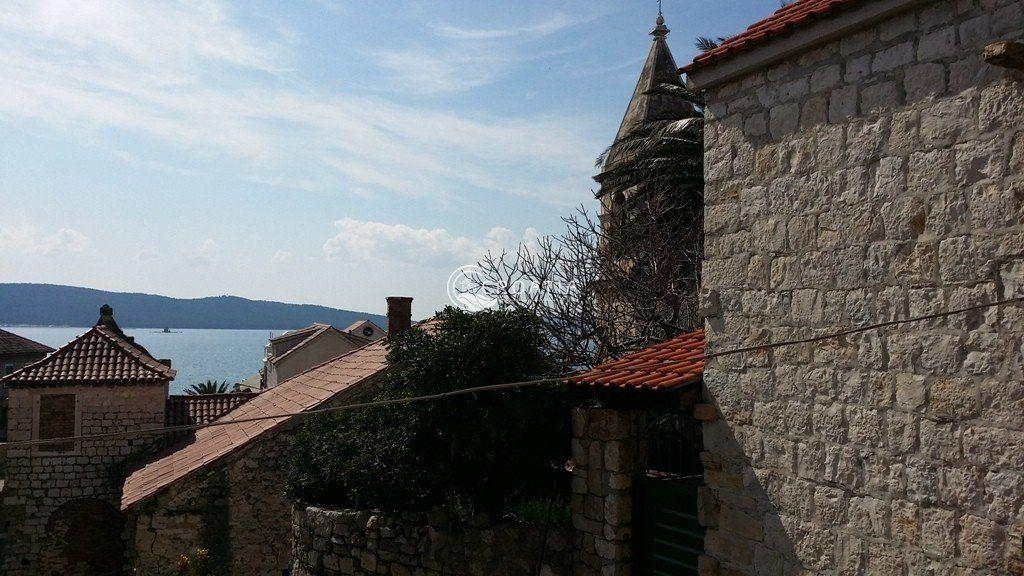 Stone house in Kastela