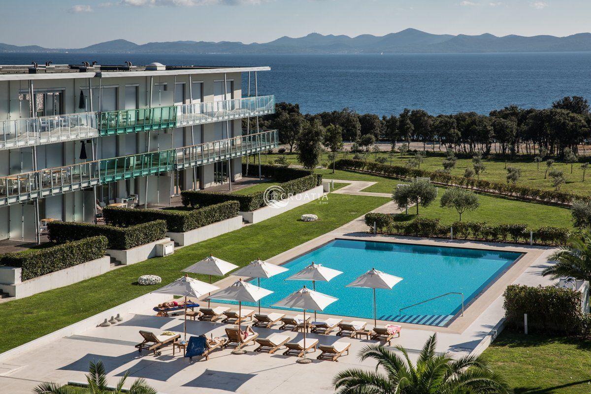 Apartment 75m2 with terrace in Zadar area - complete management