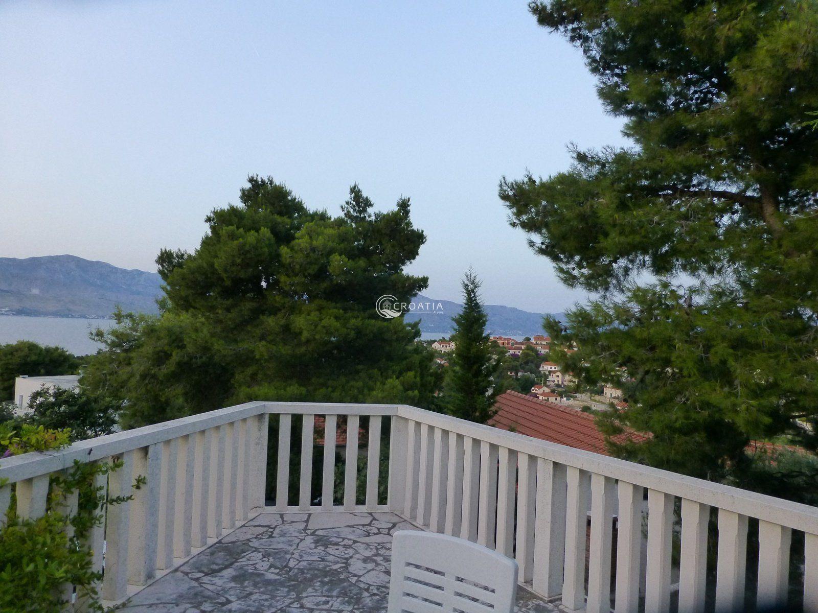 Stone house for sale on the island of Brač