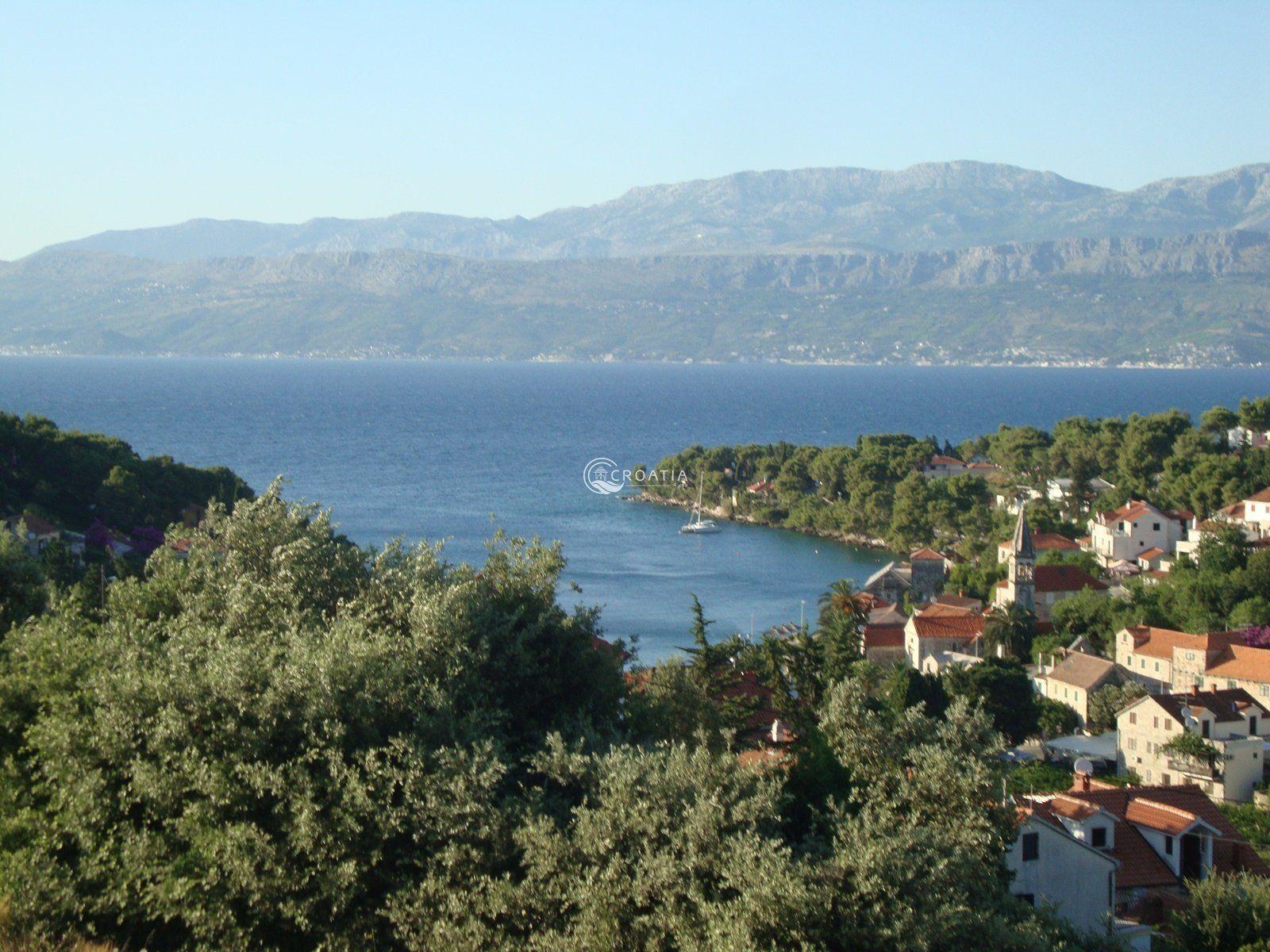 Stone house for sale on the island of Brač