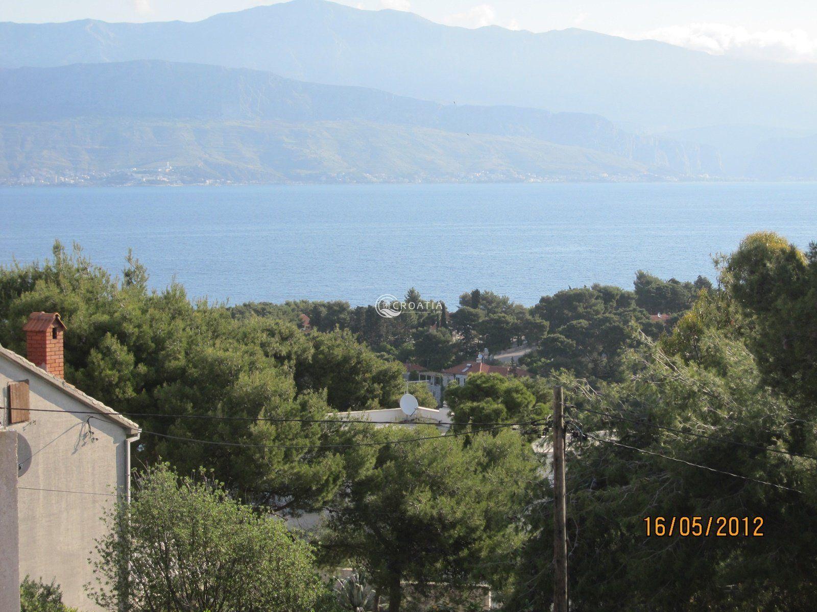 Stone house for sale on the island of Brač