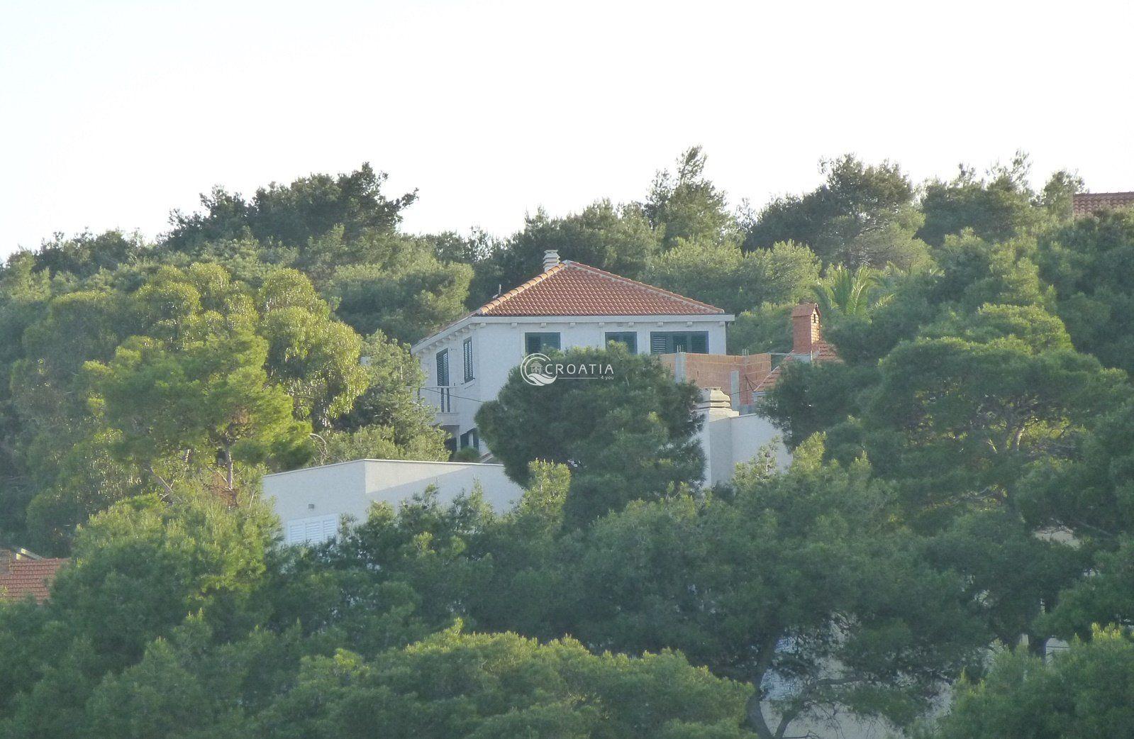 Stone house for sale on the island of Brač