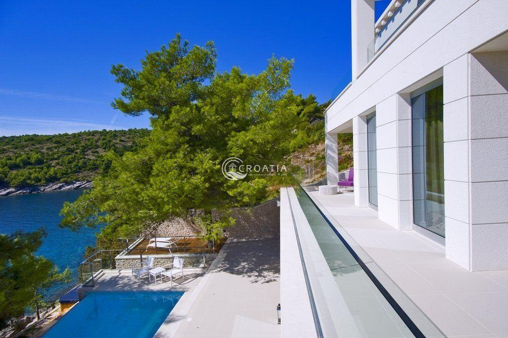 Luxury villa for rent on Island Brac