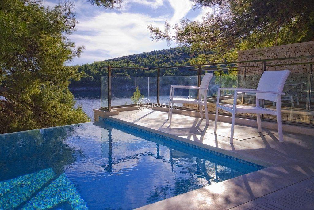 Luxury villa for rent on Island Brac