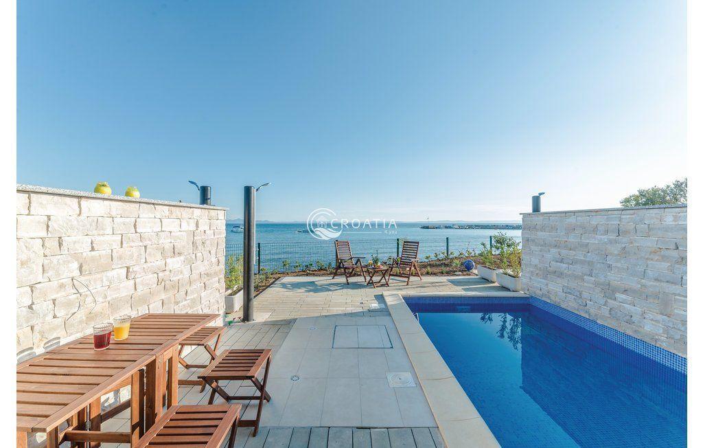 5 Villas for rent in Zadar area 