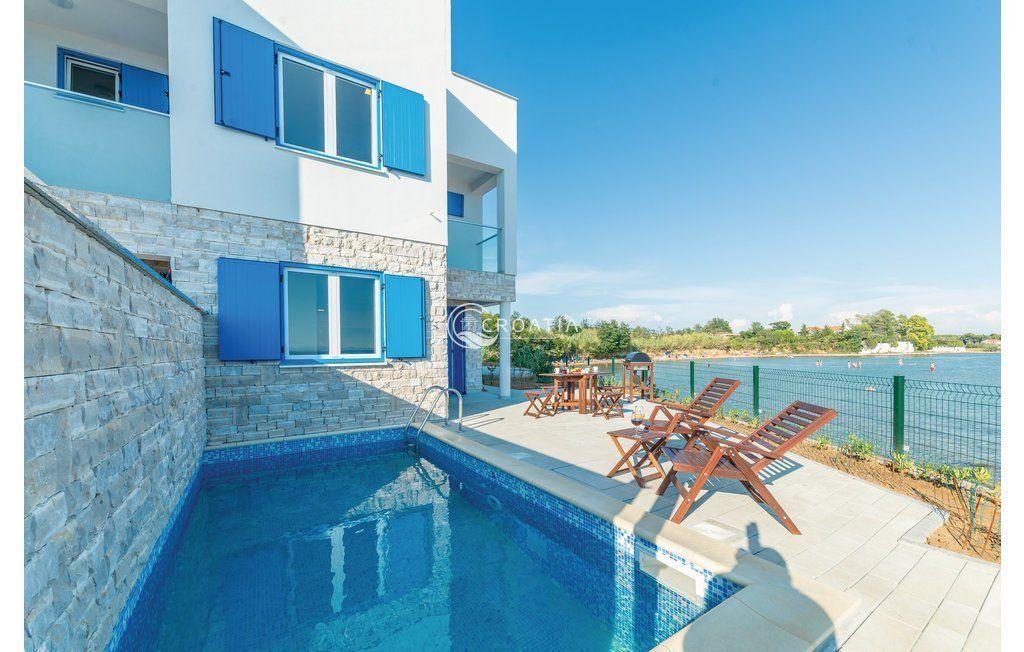 5 Villas for rent in Zadar area 