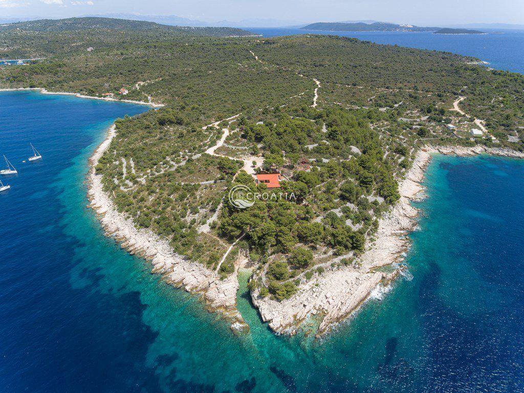 Luxury Villa with beach on the Drvenik Veliki Island