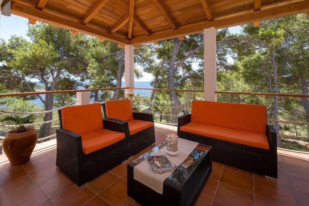 Luxury Villa with beach on the Drvenik Veliki Island