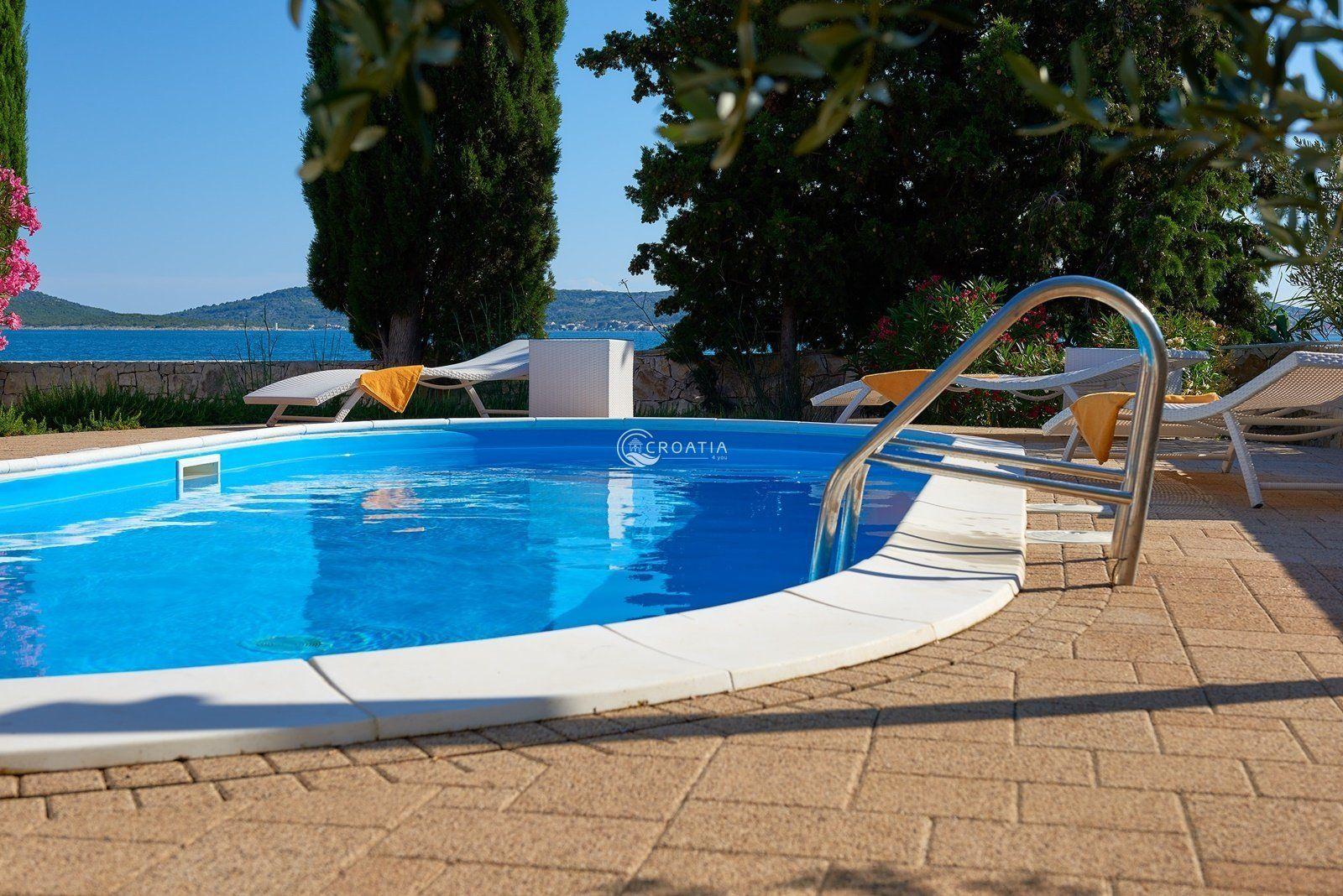 Stunning Villa on the beach in Pirovac