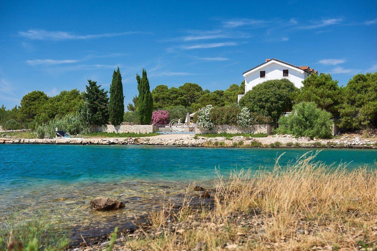 Stunning Villa on the beach in Pirovac