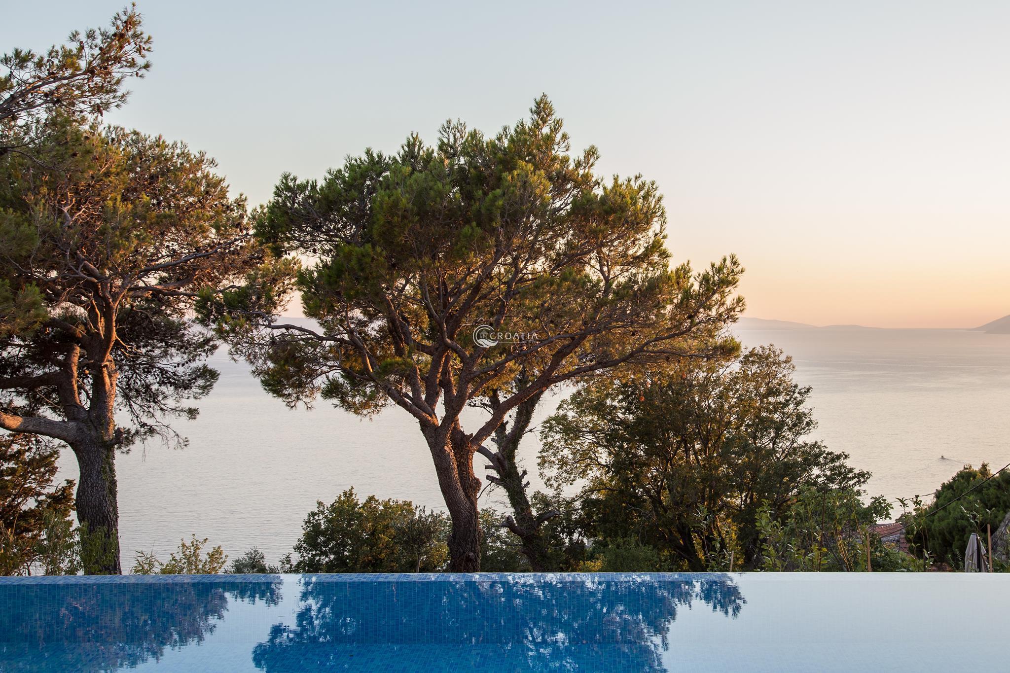 Newly built deluxe villa in Tučepi near Makarska