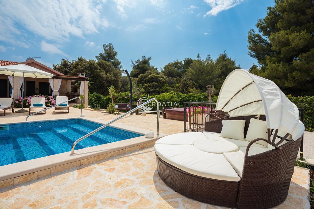 Beach Villa in Supetar, Brač island