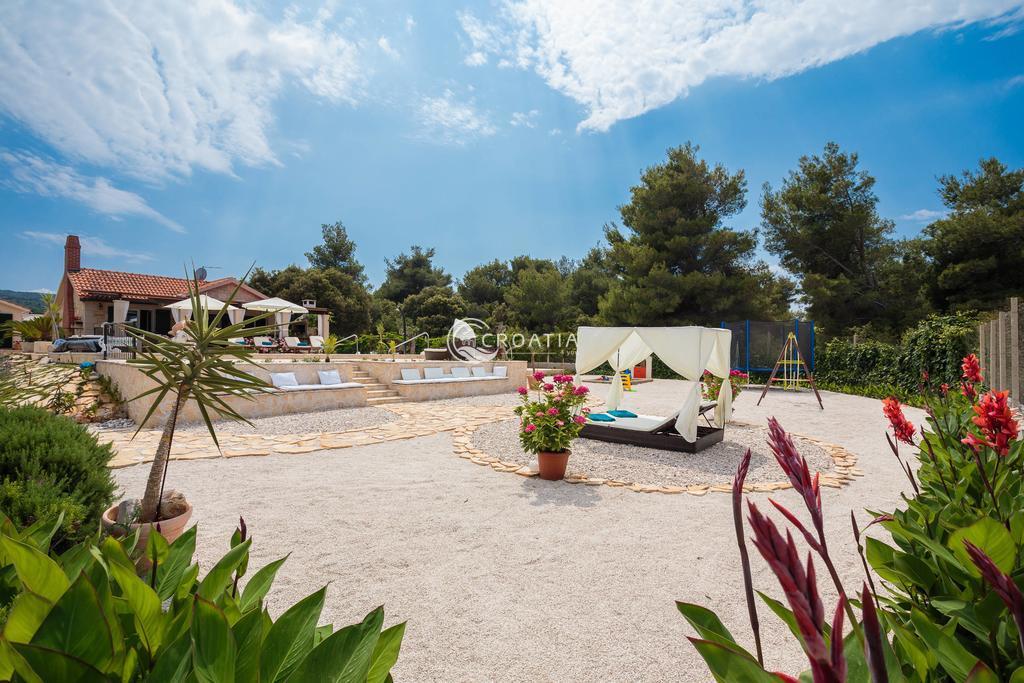 Beach Villa in Supetar, Brač island