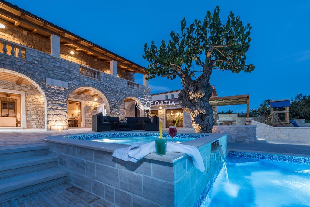 Beautiful stone Villa in Sukošan near Zadar