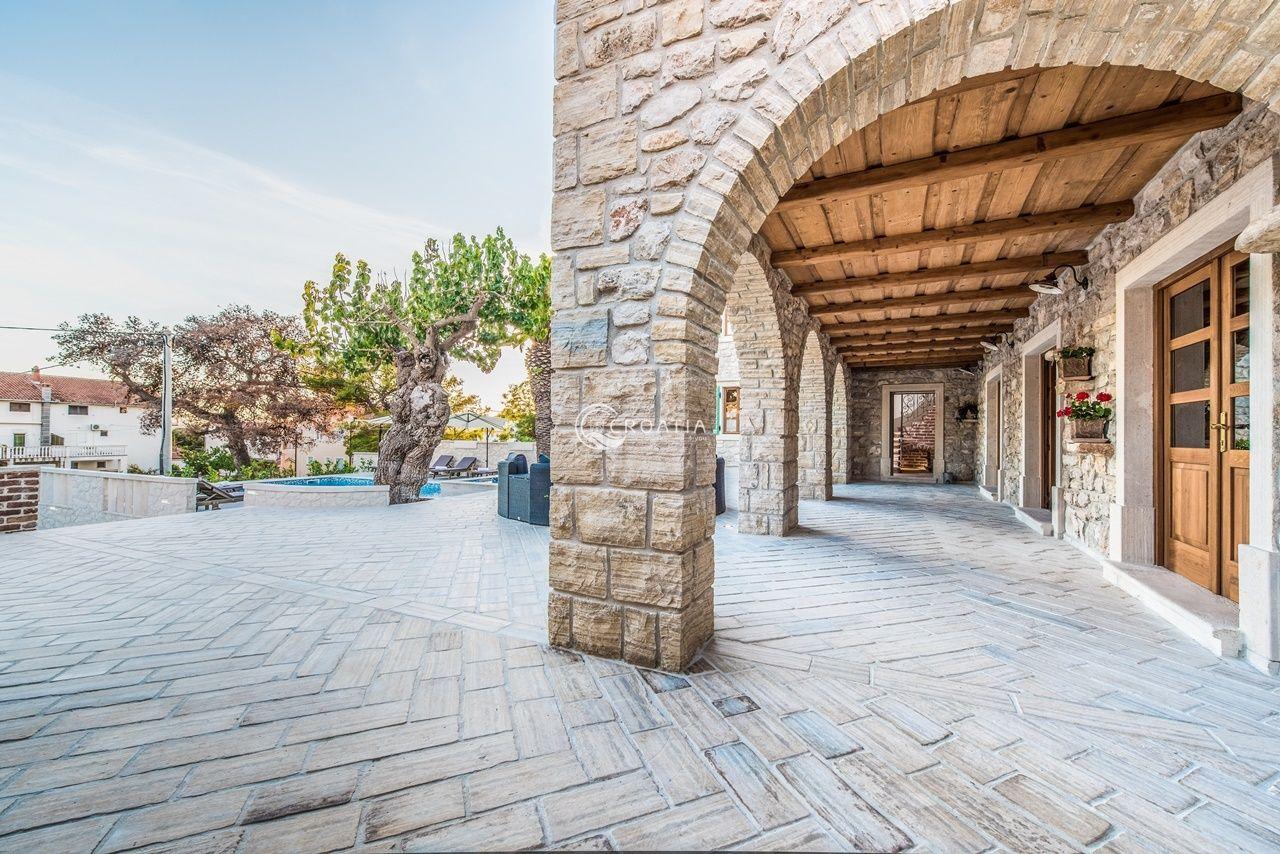 Beautiful stone Villa in Sukošan near Zadar