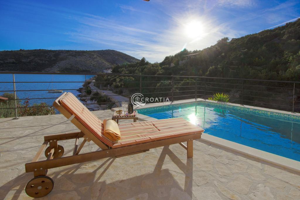 Villa 50m from the sea in Vinisce