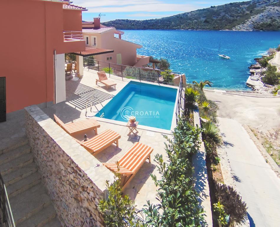 Villa 50m from the sea in Vinisce