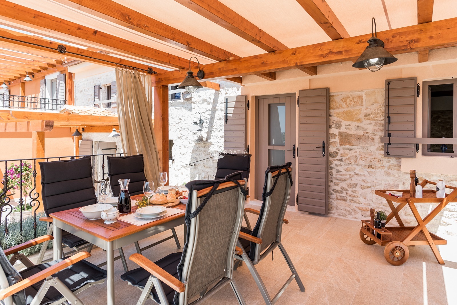 Rustic villa Josip for rent in beautiful Skradin