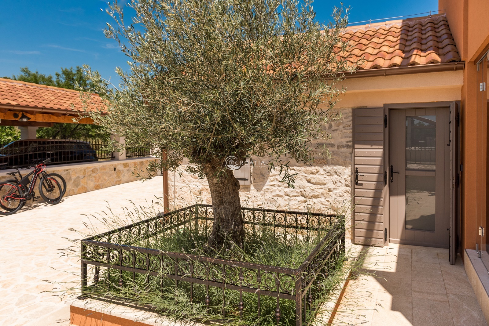 Rustic villa Josip for rent in beautiful Skradin