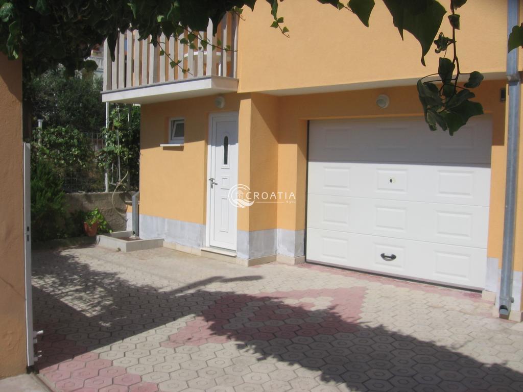 House with apartments for sale Slatine, Ciovo