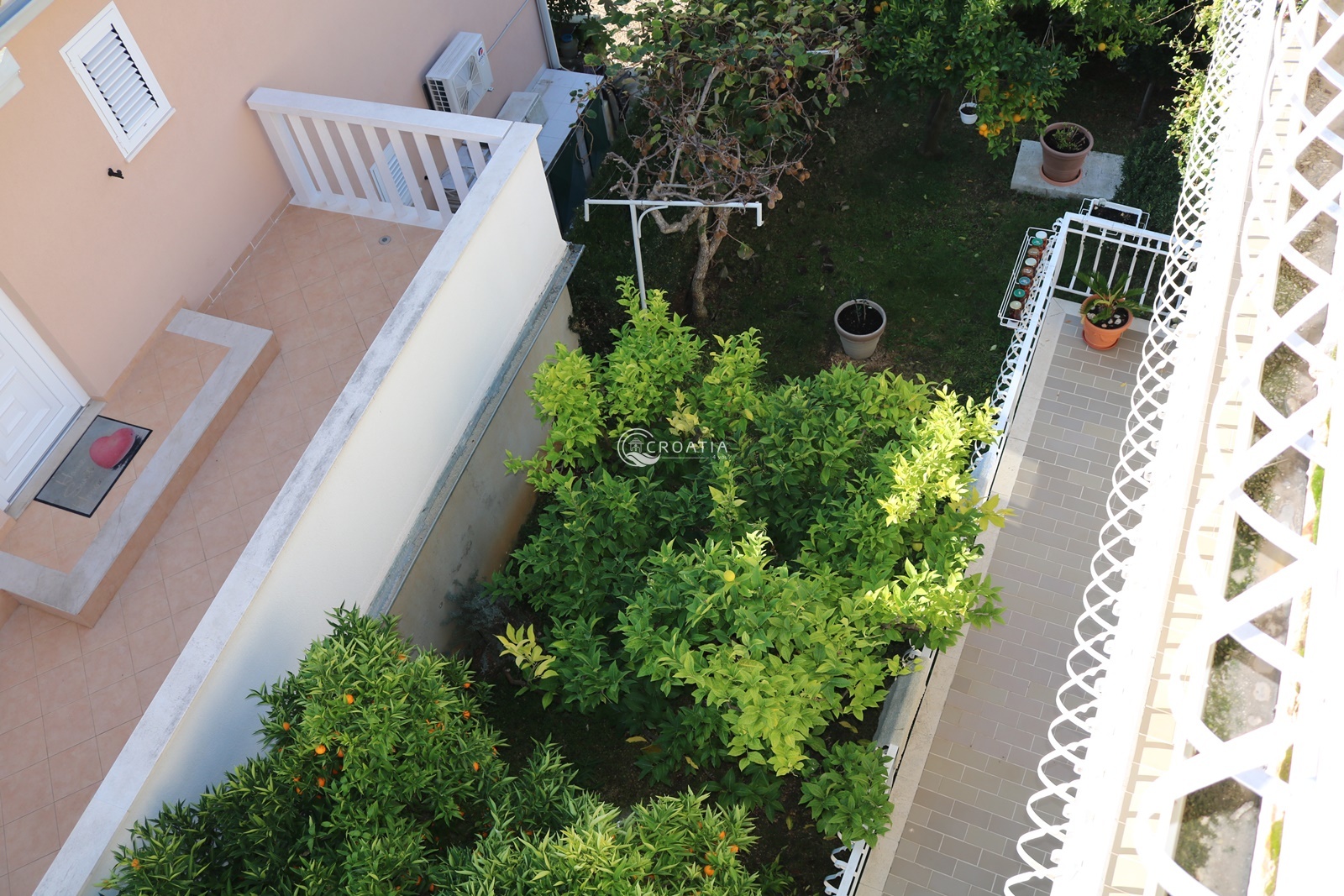 Family house in Trogir for sale