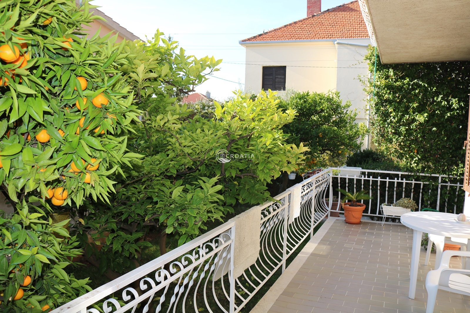 Family house in Trogir for sale