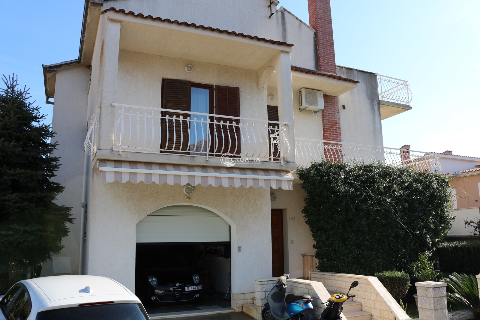 Family house in Trogir for sale