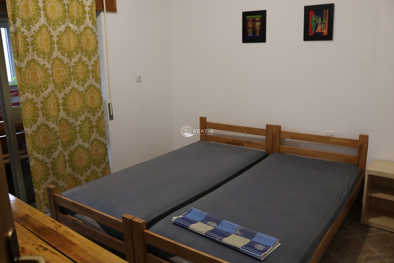 Kuća s apartmanima u Makarskoj