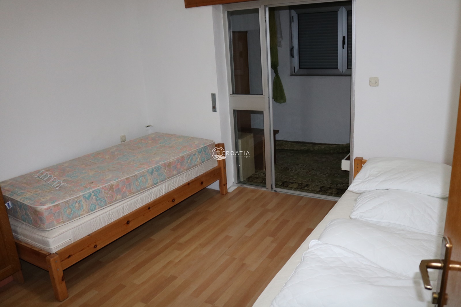 Kuća s apartmanima u Makarskoj