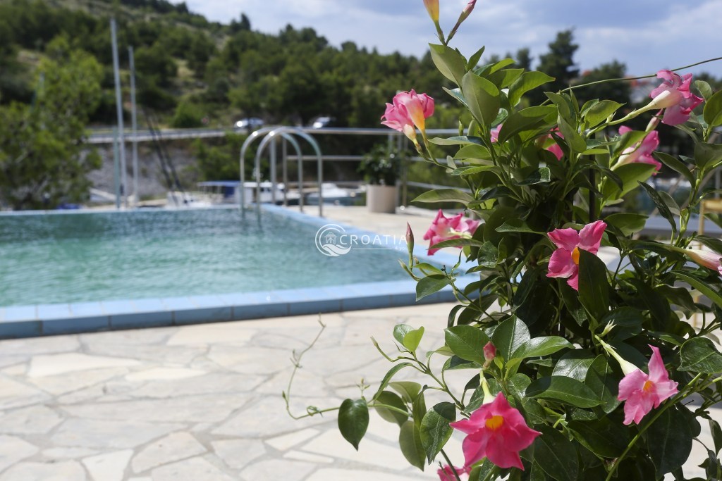 First line Villa with tennis court- Šibenik area