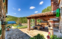 Property with 4 villas in Buzet