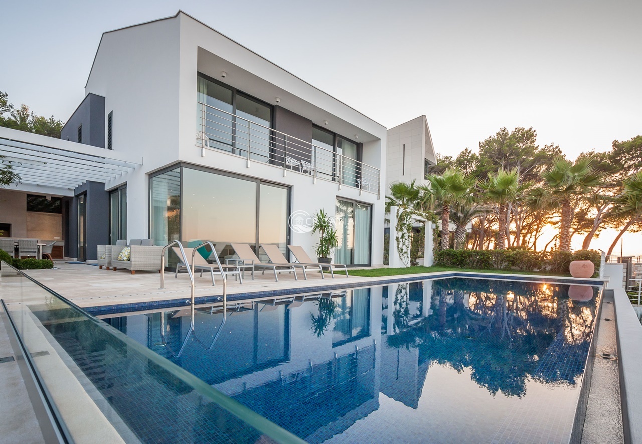 Luxury first line Villa on island Brač