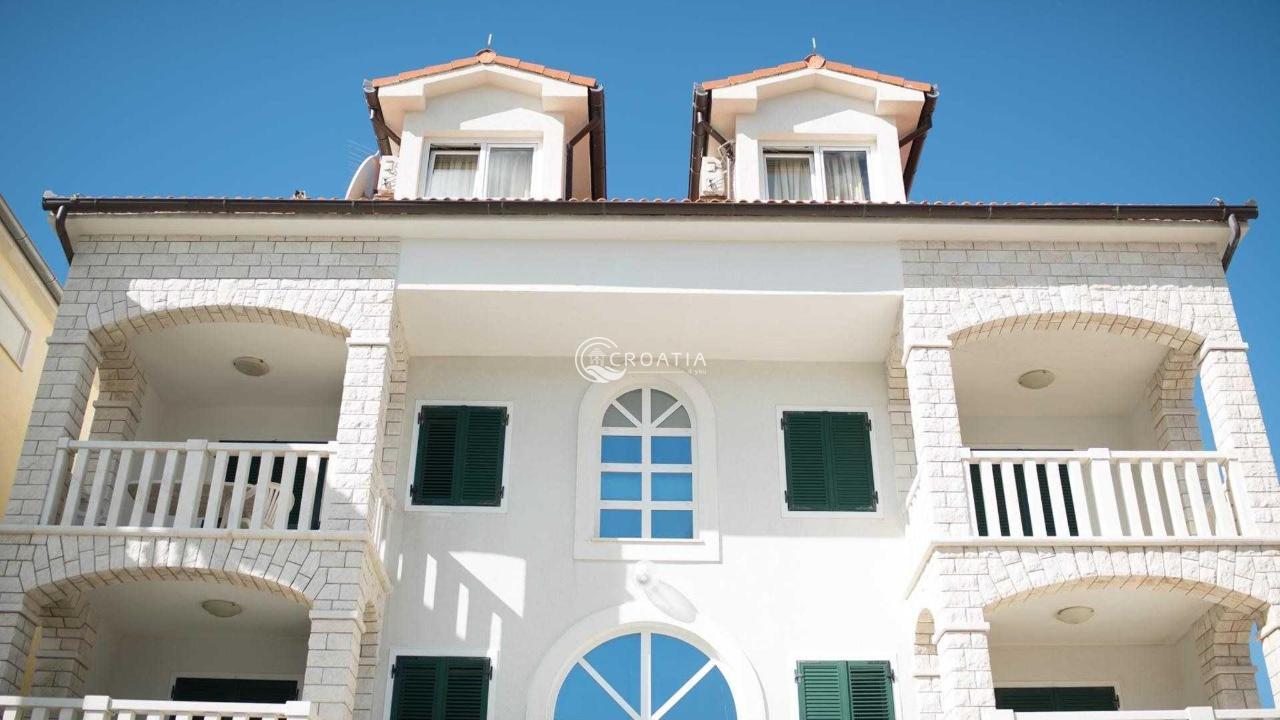 Villa with apartments first line to the sea in Rogoznica