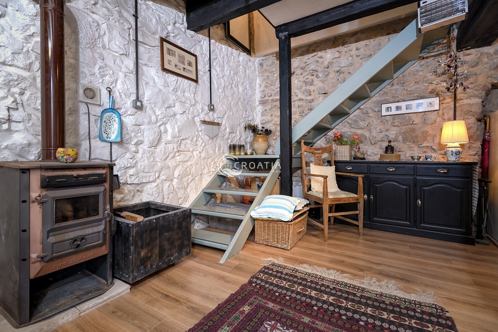 Completely renovated old stone holiday homes on the island of Hvar