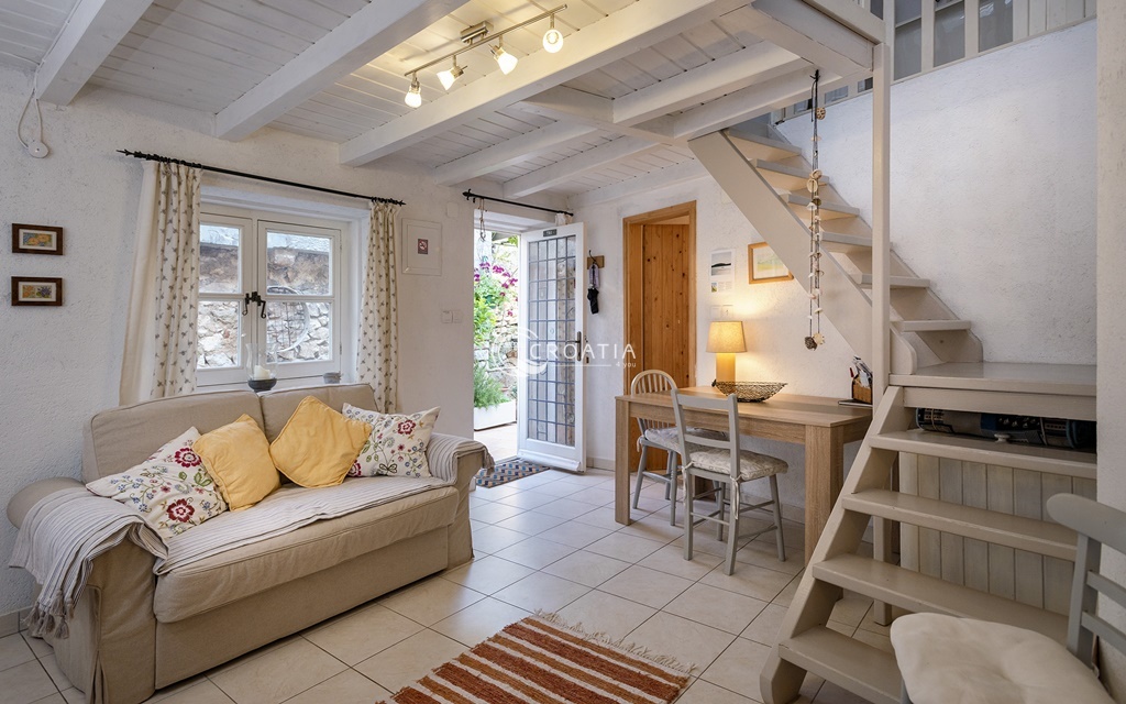 Completely renovated old stone holiday homes on the island of Hvar