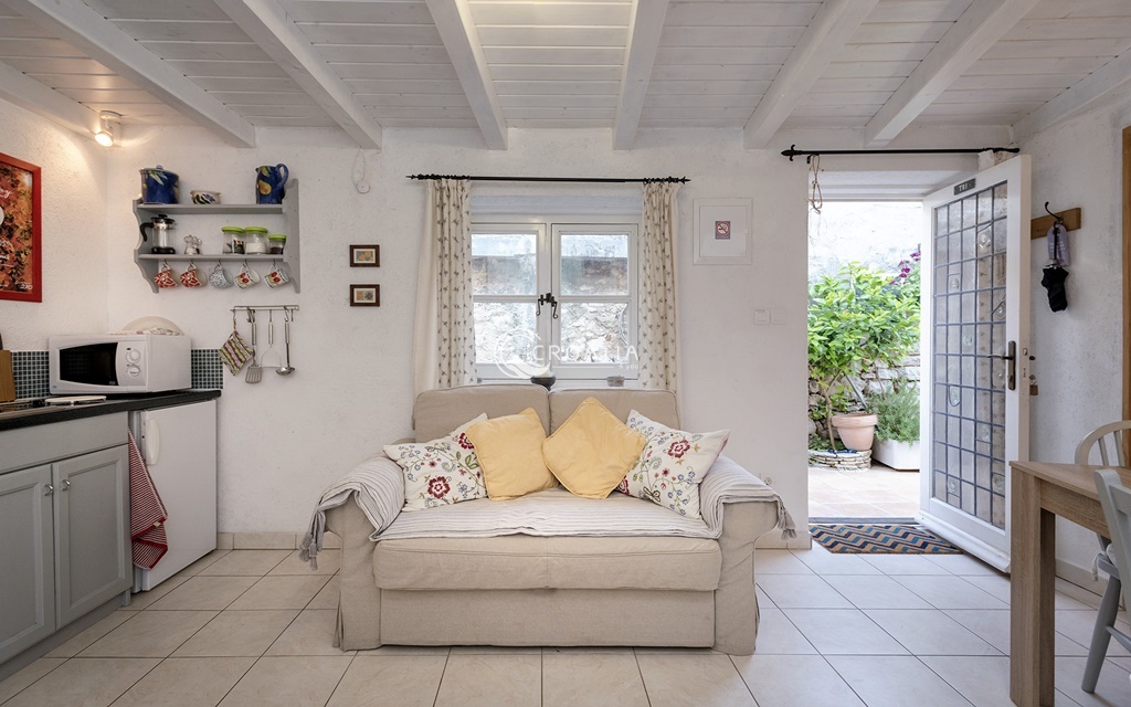 Completely renovated old stone holiday homes on the island of Hvar